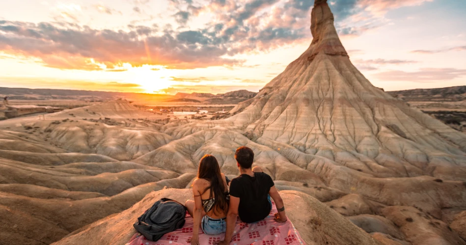 Romantic Getaway in Olancha: Stargazing, Desert Views & Peaceful Escapes